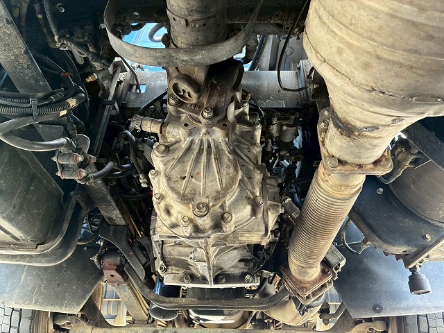 2159 QKG-FK72FZ 保証対象車両 車検付 令和8年12月迄 H27 三菱ふそう 増トンファイター コンクリートミキサー車 新明和工業 6.3立米 ショートキャブ/ベッドレス 240馬力 6速 MT マニュアル 8トン積載 8t 15t 中型 増トン コンクリ作業車(92枚目)