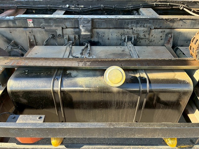 2102 KL-CG55K  車検付 令和8年8月迄 H16 日産ディーゼル UDトラックス ビッグサム セーフティローダー 8×4 4軸低床2デフ リーフサスペンション 花見台 ウインチ ラジコン 400馬力 RH8 V8型 生エンジン 7速 MT マニュアル 10t 25t 大型 セルフ 重機運搬車 回送車（93枚目）