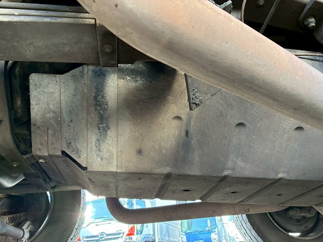 2102 KL-CG55K  車検付 令和8年8月迄 H16 日産ディーゼル UDトラックス ビッグサム セーフティローダー 8×4 4軸低床2デフ リーフサスペンション 花見台 ウインチ ラジコン 400馬力 RH8 V8型 生エンジン 7速 MT マニュアル 10t 25t 大型 セルフ 重機運搬車 回送車（94枚目）