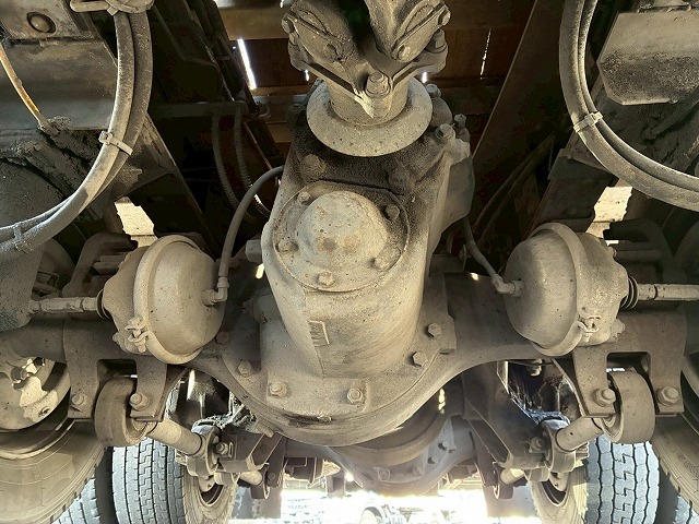 2102 KL-CG55K  車検付 令和8年8月迄 H16 日産ディーゼル UDトラックス ビッグサム セーフティローダー 8×4 4軸低床2デフ リーフサスペンション 花見台 ウインチ ラジコン 400馬力 RH8 V8型 生エンジン 7速 MT マニュアル 10t 25t 大型 セルフ 重機運搬車 回送車（96枚目）