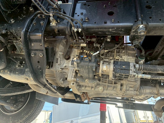 K-2148 2KG-FK62FZ 保証対象車両 R5 三菱ふそう 増トンファイター 4段セルフクレーン フルキャブ/ベッド付き 古河ユニック UNIC ラジコン フックイン ハイジャッキ ロングジャッキ アルミブロック 240馬力 6速 MT マニュアル 7.5t 14t 中型 大型 回送車 重機運搬車(100枚目)