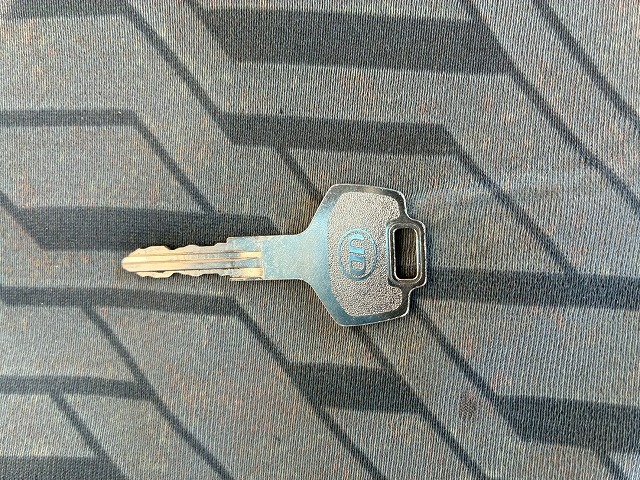 2102 KL-CG55K  車検付 令和8年8月迄 H16 日産ディーゼル UDトラックス ビッグサム セーフティローダー 8×4 4軸低床2デフ リーフサスペンション 花見台 ウインチ ラジコン 400馬力 RH8 V8型 生エンジン 7速 MT マニュアル 10t 25t 大型 セルフ 重機運搬車 回送車（99枚目）