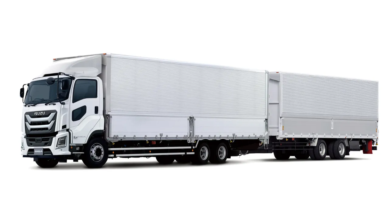 いすゞギガのトレーラーヘッド