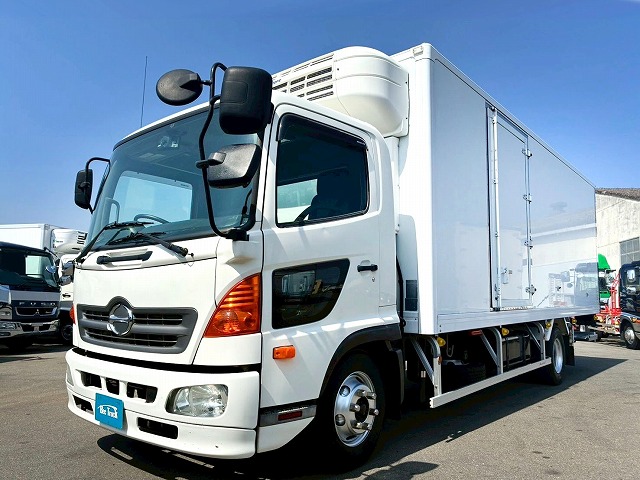 2187 TKG-FC9JKAA  H26 日野 レンジャー 冷蔵冷凍車 PG ショートキャブ／ベッドレス 格納式パワーゲート 東プレ -30℃低温設定 R404A ジョロダーレール キーストン 左サイド扉 210馬力 6速MT マニュアル 4t 8t 中型 冷凍バン（2枚目）