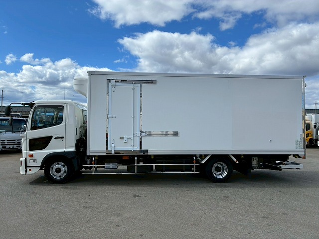2185 2KG-FC2ABG  R2 日野 レンジャー 冷蔵冷凍車 PG 格納式パワーゲート ショートキャブ／ベッドレス 6200 フルワイド 後輪エアサス 東プレ -30℃低温設定 R452A 左サイド扉 210馬力 6速MT マニュアル 4t 8t 中型 冷凍バン 箱車（11枚目）