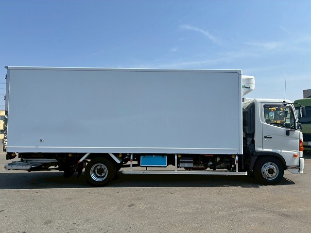 2187 TKG-FC9JKAA  H26 日野 レンジャー 冷蔵冷凍車 PG ショートキャブ／ベッドレス 格納式パワーゲート 東プレ -30℃低温設定 R404A ジョロダーレール キーストン 左サイド扉 210馬力 6速MT マニュアル 4t 8t 中型 冷凍バン（11枚目）