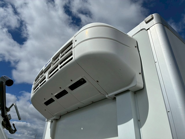 2185 2KG-FC2ABG  R2 日野 レンジャー 冷蔵冷凍車 PG 格納式パワーゲート ショートキャブ／ベッドレス 6200 フルワイド 後輪エアサス 東プレ -30℃低温設定 R452A 左サイド扉 210馬力 6速MT マニュアル 4t 8t 中型 冷凍バン 箱車（14枚目）