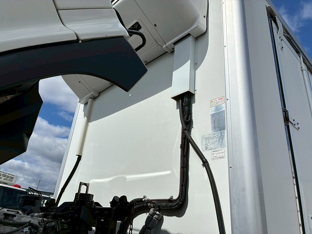 2185 2KG-FC2ABG  R2 日野 レンジャー 冷蔵冷凍車 PG 格納式パワーゲート ショートキャブ／ベッドレス 6200 フルワイド 後輪エアサス 東プレ -30℃低温設定 R452A 左サイド扉 210馬力 6速MT マニュアル 4t 8t 中型 冷凍バン 箱車（15枚目）