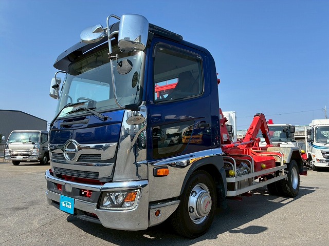 2184 2KG-FC2ABA  車検付 令和8年10月迄 R1 日野 レンジャー 脱着装置付コンテナ専用車 新明和工業 アームロール ツインホイスト リアジャッキ 210馬力 6速MT マニュアル 4t 8t 中型 特装車（19枚目）