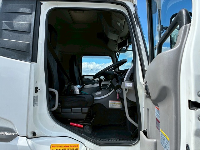 2186 QKG-GK6XAB H30  UDトラックス クオン トラクターヘッド ハイルーフ 第5輪荷重 11.5トン 11500kg 後輪エアサス B尺 450馬力 エスコットⅤ AT セミオートマ 10t 46t 大型 牽引 1デフ シングルヘッド（20枚目）