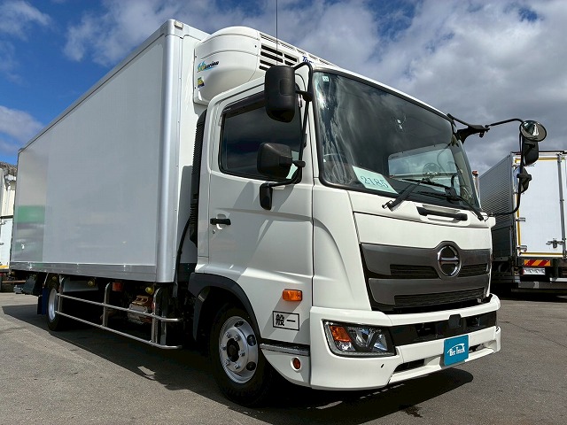 2185 2KG-FC2ABG  R2 日野 レンジャー 冷蔵冷凍車 PG 格納式パワーゲート ショートキャブ／ベッドレス 6200 フルワイド 後輪エアサス 東プレ -30℃低温設定 R452A 左サイド扉 210馬力 6速MT マニュアル 4t 8t 中型 冷凍バン 箱車（3枚目）