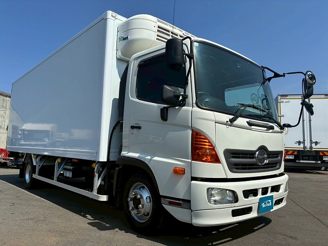 2187 TKG-FC9JKAA  H26 日野 レンジャー 冷蔵冷凍車 PG ショートキャブ／ベッドレス 格納式パワーゲート 東プレ -30℃低温設定 R404A ジョロダーレール キーストン 左サイド扉 210馬力 6速MT マニュアル 4t 8t 中型 冷凍バン（3枚目）