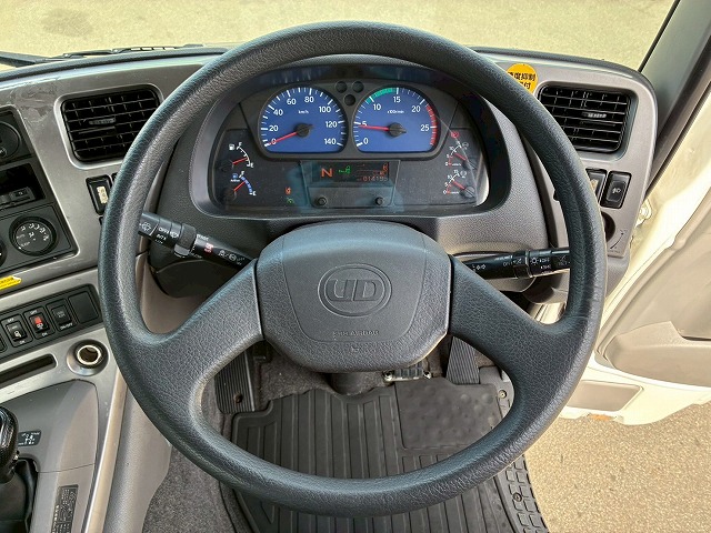 2186 QKG-GK6XAB H30  UDトラックス クオン トラクターヘッド ハイルーフ 第5輪荷重 11.5トン 11500kg 後輪エアサス B尺 450馬力 エスコットⅤ AT セミオートマ 10t 46t 大型 牽引 1デフ シングルヘッド（22枚目）