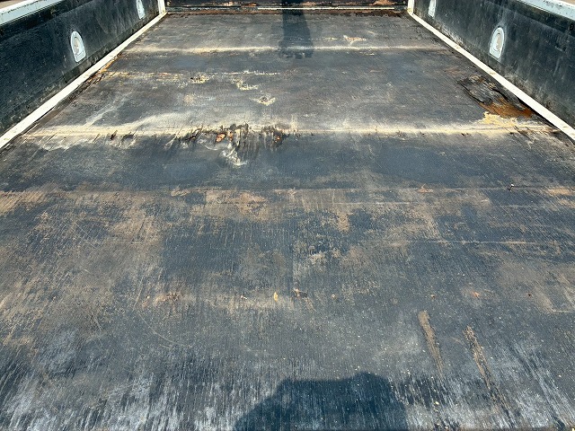 K-2188 TRG-NPR85AR  車検付 令和8年7月迄 保証対象車両 H28 いすゞ エルフ 4段クレーン TADANO タダノ ラジコン フックイン 2.63t ワイド ロング 150馬力 6速MT マニュアル 2t 6t 小型 ユニック車 カーゴクレーン（22枚目）