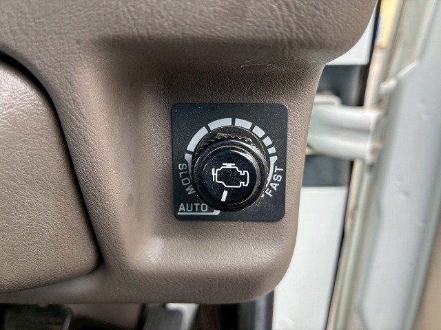 2182 TPG-BE640E H30 三菱ふそう ローザ マイクロバス 乗車定員 25人 折戸式自動扉 リアトランク 175馬力 デュオニック AT セミオートマ 小型 中型 送迎バス 観光バス(31枚目)