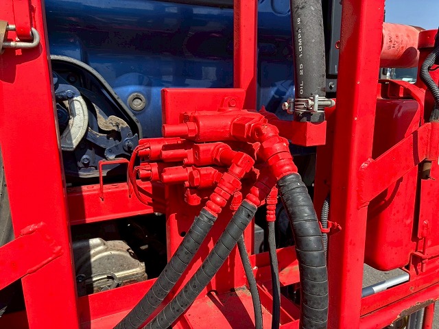 2184 2KG-FC2ABA  車検付 令和8年10月迄 R1 日野 レンジャー 脱着装置付コンテナ専用車 新明和工業 アームロール ツインホイスト リアジャッキ 210馬力 6速MT マニュアル 4t 8t 中型 特装車（33枚目）