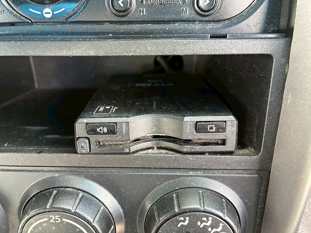 2186 QKG-GK6XAB H30  UDトラックス クオン トラクターヘッド ハイルーフ 第5輪荷重 11.5トン 11500kg 後輪エアサス B尺 450馬力 エスコットⅤ AT セミオートマ 10t 46t 大型 牽引 1デフ シングルヘッド（33枚目）