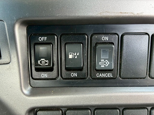 2186 QKG-GK6XAB H30  UDトラックス クオン トラクターヘッド ハイルーフ 第5輪荷重 11.5トン 11500kg 後輪エアサス B尺 450馬力 エスコットⅤ AT セミオートマ 10t 46t 大型 牽引 1デフ シングルヘッド（36枚目）