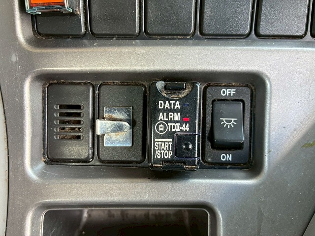 2186 QKG-GK6XAB H30  UDトラックス クオン トラクターヘッド ハイルーフ 第5輪荷重 11.5トン 11500kg 後輪エアサス B尺 450馬力 エスコットⅤ AT セミオートマ 10t 46t 大型 牽引 1デフ シングルヘッド（40枚目）