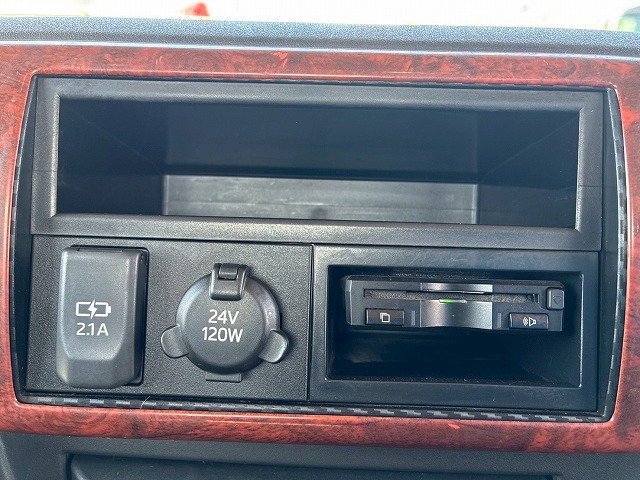 2184 2KG-FC2ABA  車検付 令和8年10月迄 R1 日野 レンジャー 脱着装置付コンテナ専用車 新明和工業 アームロール ツインホイスト リアジャッキ 210馬力 6速MT マニュアル 4t 8t 中型 特装車（47枚目）