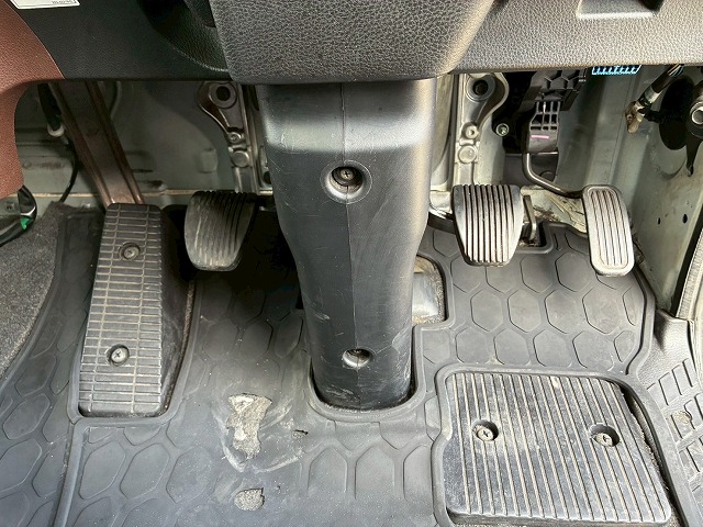 2185 2KG-FC2ABG  R2 日野 レンジャー 冷蔵冷凍車 PG 格納式パワーゲート ショートキャブ／ベッドレス 6200 フルワイド 後輪エアサス 東プレ -30℃低温設定 R452A 左サイド扉 210馬力 6速MT マニュアル 4t 8t 中型 冷凍バン 箱車（47枚目）