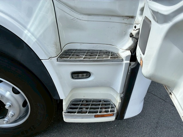 2186 QKG-GK6XAB H30  UDトラックス クオン トラクターヘッド ハイルーフ 第5輪荷重 11.5トン 11500kg 後輪エアサス B尺 450馬力 エスコットⅤ AT セミオートマ 10t 46t 大型 牽引 1デフ シングルヘッド（48枚目）