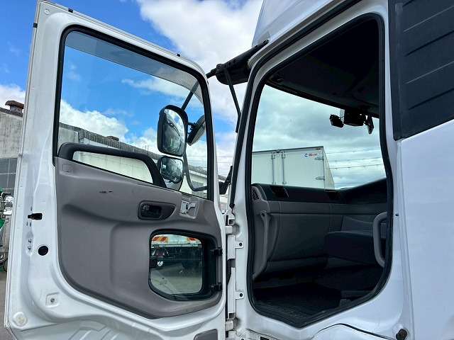 2186 QKG-GK6XAB H30  UDトラックス クオン トラクターヘッド ハイルーフ 第5輪荷重 11.5トン 11500kg 後輪エアサス B尺 450馬力 エスコットⅤ AT セミオートマ 10t 46t 大型 牽引 1デフ シングルヘッド（51枚目）