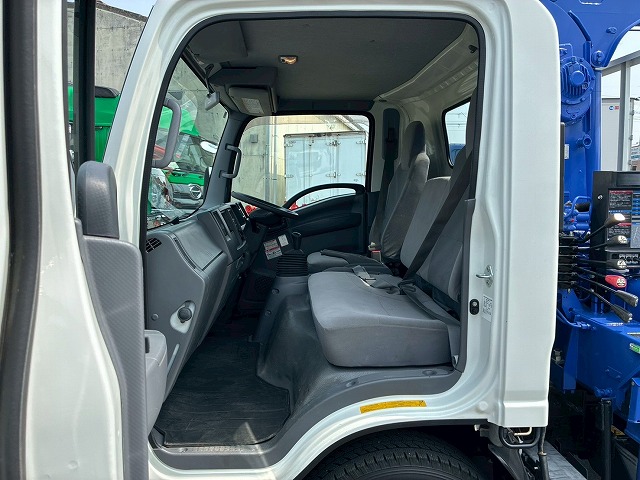 K-2188 TRG-NPR85AR  車検付 令和8年7月迄 保証対象車両 H28 いすゞ エルフ 4段クレーン TADANO タダノ ラジコン フックイン 2.63t ワイド ロング 150馬力 6速MT マニュアル 2t 6t 小型 ユニック車 カーゴクレーン（51枚目）