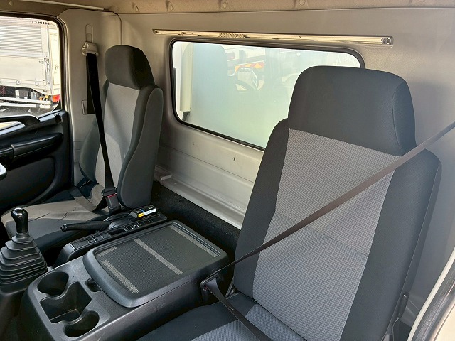 2187 TKG-FC9JKAA  H26 日野 レンジャー 冷蔵冷凍車 PG ショートキャブ／ベッドレス 格納式パワーゲート 東プレ -30℃低温設定 R404A ジョロダーレール キーストン 左サイド扉 210馬力 6速MT マニュアル 4t 8t 中型 冷凍バン（53枚目）