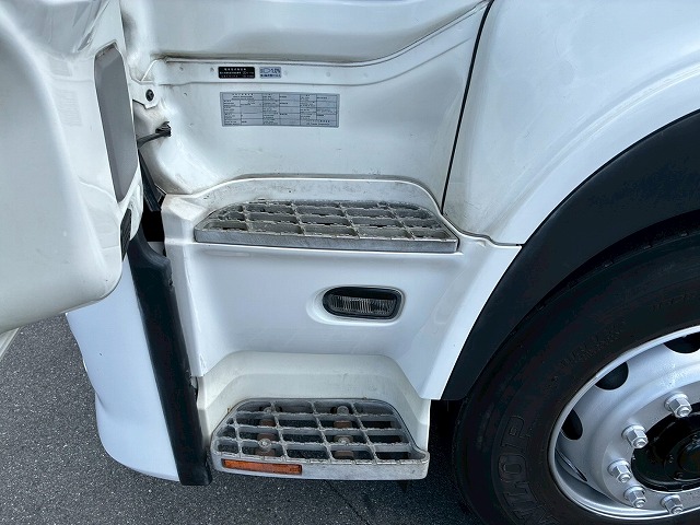 2186 QKG-GK6XAB H30  UDトラックス クオン トラクターヘッド ハイルーフ 第5輪荷重 11.5トン 11500kg 後輪エアサス B尺 450馬力 エスコットⅤ AT セミオートマ 10t 46t 大型 牽引 1デフ シングルヘッド（53枚目）