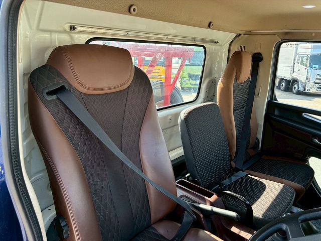 2184 2KG-FC2ABA  車検付 令和8年10月迄 R1 日野 レンジャー 脱着装置付コンテナ専用車 新明和工業 アームロール ツインホイスト リアジャッキ 210馬力 6速MT マニュアル 4t 8t 中型 特装車（54枚目）