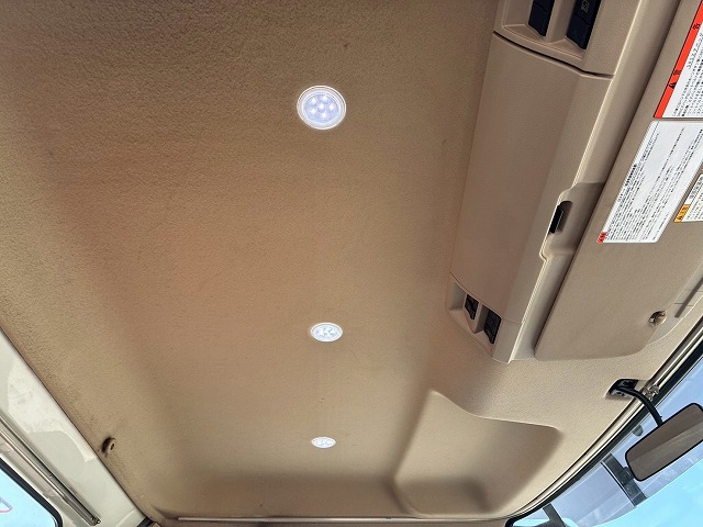 2184 2KG-FC2ABA  車検付 令和8年10月迄 R1 日野 レンジャー 脱着装置付コンテナ専用車 新明和工業 アームロール ツインホイスト リアジャッキ 210馬力 6速MT マニュアル 4t 8t 中型 特装車（56枚目）