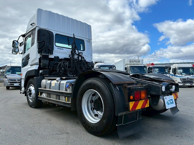 2186 QKG-GK6XAB H30  UDトラックス クオン トラクターヘッド ハイルーフ 第5輪荷重 11.5トン 11500kg 後輪エアサス B尺 450馬力 エスコットⅤ AT セミオートマ 10t 46t 大型 牽引 1デフ シングルヘッド（7枚目）