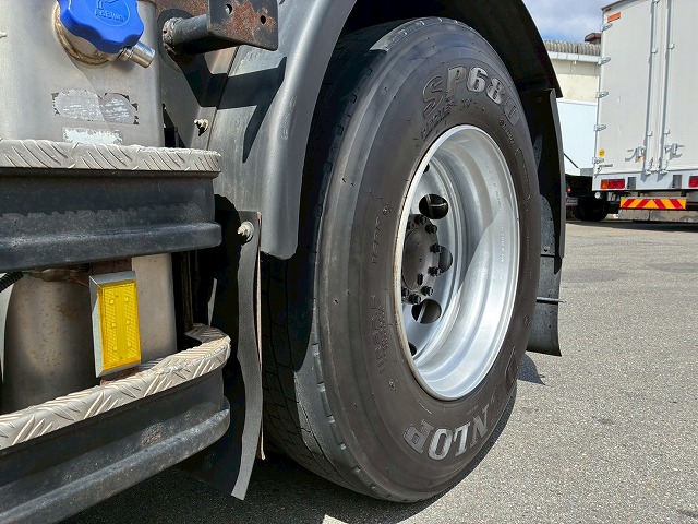 2186 QKG-GK6XAB H30  UDトラックス クオン トラクターヘッド ハイルーフ 第5輪荷重 11.5トン 11500kg 後輪エアサス B尺 450馬力 エスコットⅤ AT セミオートマ 10t 46t 大型 牽引 1デフ シングルヘッド（61枚目）