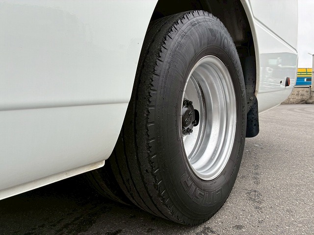 2182 TPG-BE640E H30 三菱ふそう ローザ マイクロバス 乗車定員 25人 折戸式自動扉 リアトランク 175馬力 デュオニック AT セミオートマ 小型 中型 送迎バス 観光バス(62枚目)