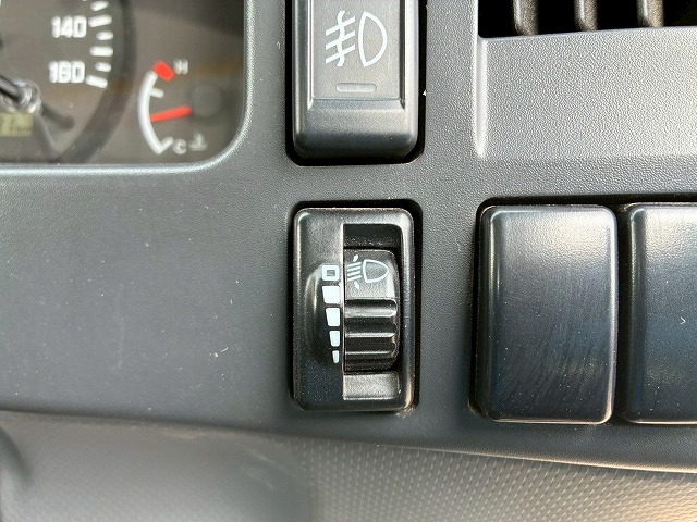 K-2188 TRG-NPR85AR  車検付 令和8年7月迄 保証対象車両 H28 いすゞ エルフ 4段クレーン TADANO タダノ ラジコン フックイン 2.63t ワイド ロング 150馬力 6速MT マニュアル 2t 6t 小型 ユニック車 カーゴクレーン（64枚目）