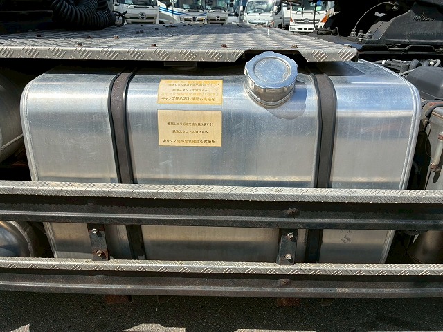 2186 QKG-GK6XAB H30  UDトラックス クオン トラクターヘッド ハイルーフ 第5輪荷重 11.5トン 11500kg 後輪エアサス B尺 450馬力 エスコットⅤ AT セミオートマ 10t 46t 大型 牽引 1デフ シングルヘッド（65枚目）