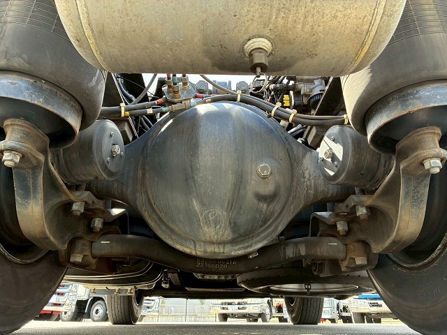 2186 QKG-GK6XAB H30  UDトラックス クオン トラクターヘッド ハイルーフ 第5輪荷重 11.5トン 11500kg 後輪エアサス B尺 450馬力 エスコットⅤ AT セミオートマ 10t 46t 大型 牽引 1デフ シングルヘッド（70枚目）