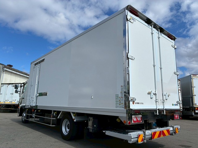 2185 2KG-FC2ABG  R2 日野 レンジャー 冷蔵冷凍車 PG 格納式パワーゲート ショートキャブ／ベッドレス 6200 フルワイド 後輪エアサス 東プレ -30℃低温設定 R452A 左サイド扉 210馬力 6速MT マニュアル 4t 8t 中型 冷凍バン 箱車（8枚目）