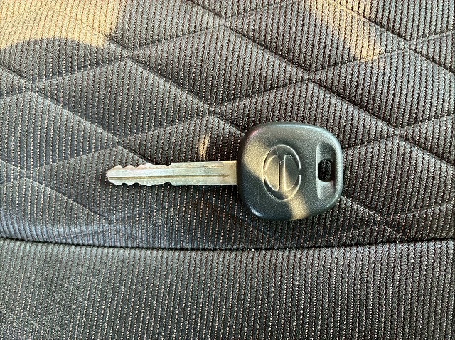 2184 2KG-FC2ABA  車検付 令和8年10月迄 R1 日野 レンジャー 脱着装置付コンテナ専用車 新明和工業 アームロール ツインホイスト リアジャッキ 210馬力 6速MT マニュアル 4t 8t 中型 特装車（78枚目）